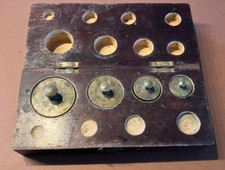 Alter Gewichte Holzkasten