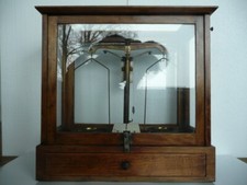 Apothekerwaage Antik in