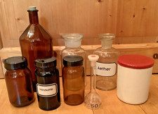 8 Alte Apothekengefäße